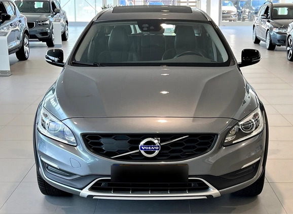 Volvo V60 cena 105900 przebieg: 126000, rok produkcji 2018 z Połczyn-Zdrój małe 254